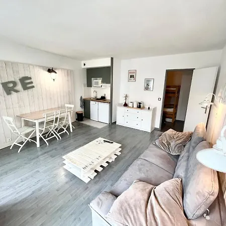 Chez Aurelie Et Damien Apartment